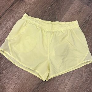 All in Motion Size Medium Yellow athletic Shorts with Pockets